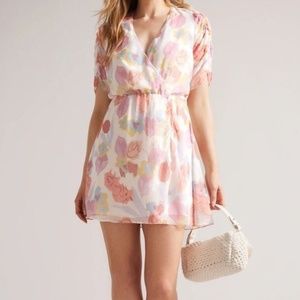 648D Ted Baker London Juleah Ruched Sleeve Dress in Natural